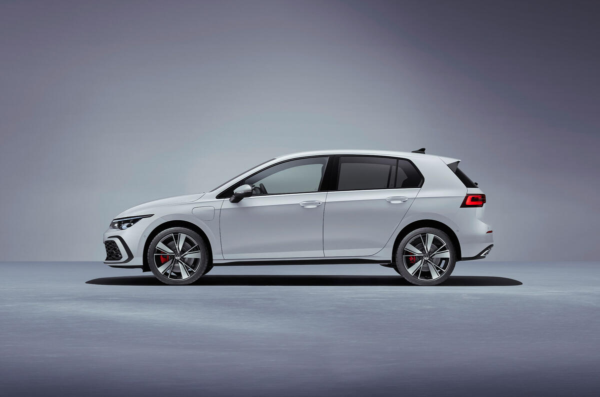 Volkswagen Golf GTE 2020 - stationary side Volkswagen Golf GTE 2020 - stationary side