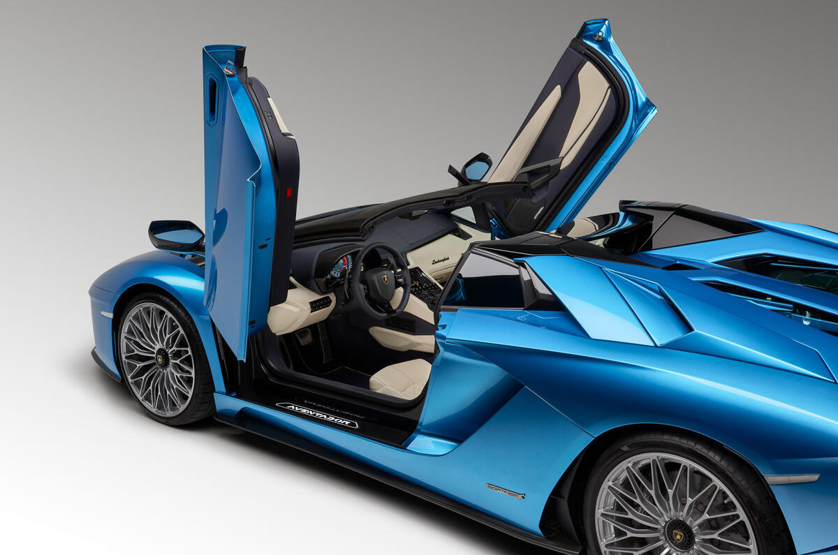 Lamborghini Aventador S Roadster launched as 217mph drop-top
