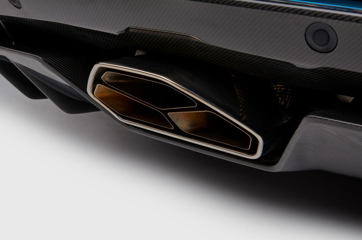 Lamborghini Aventador S Roadster launched as 217mph drop-top