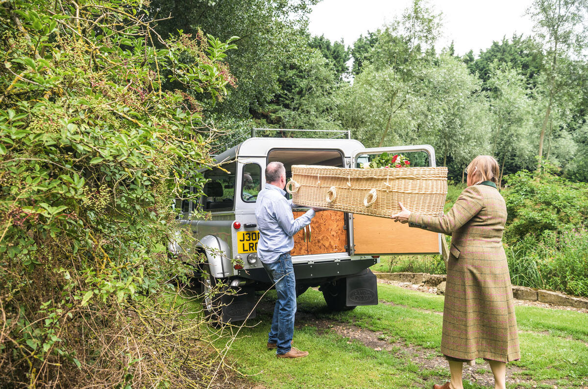 Defender hearse conversion - loading