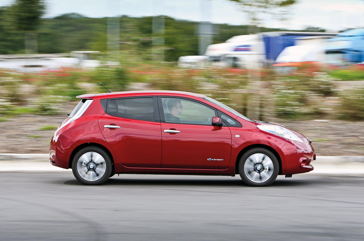4 nissan leaf