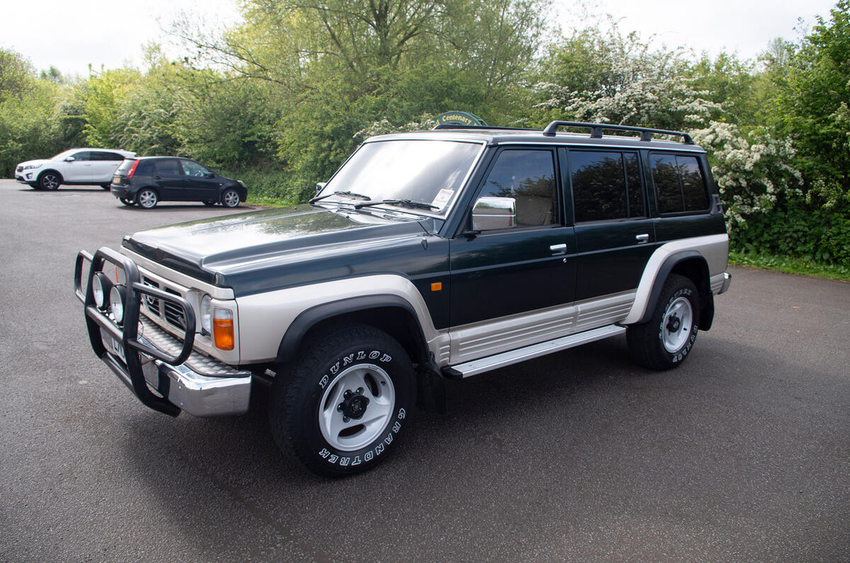 4 Nissan Patrol 4 Nissan Patrol