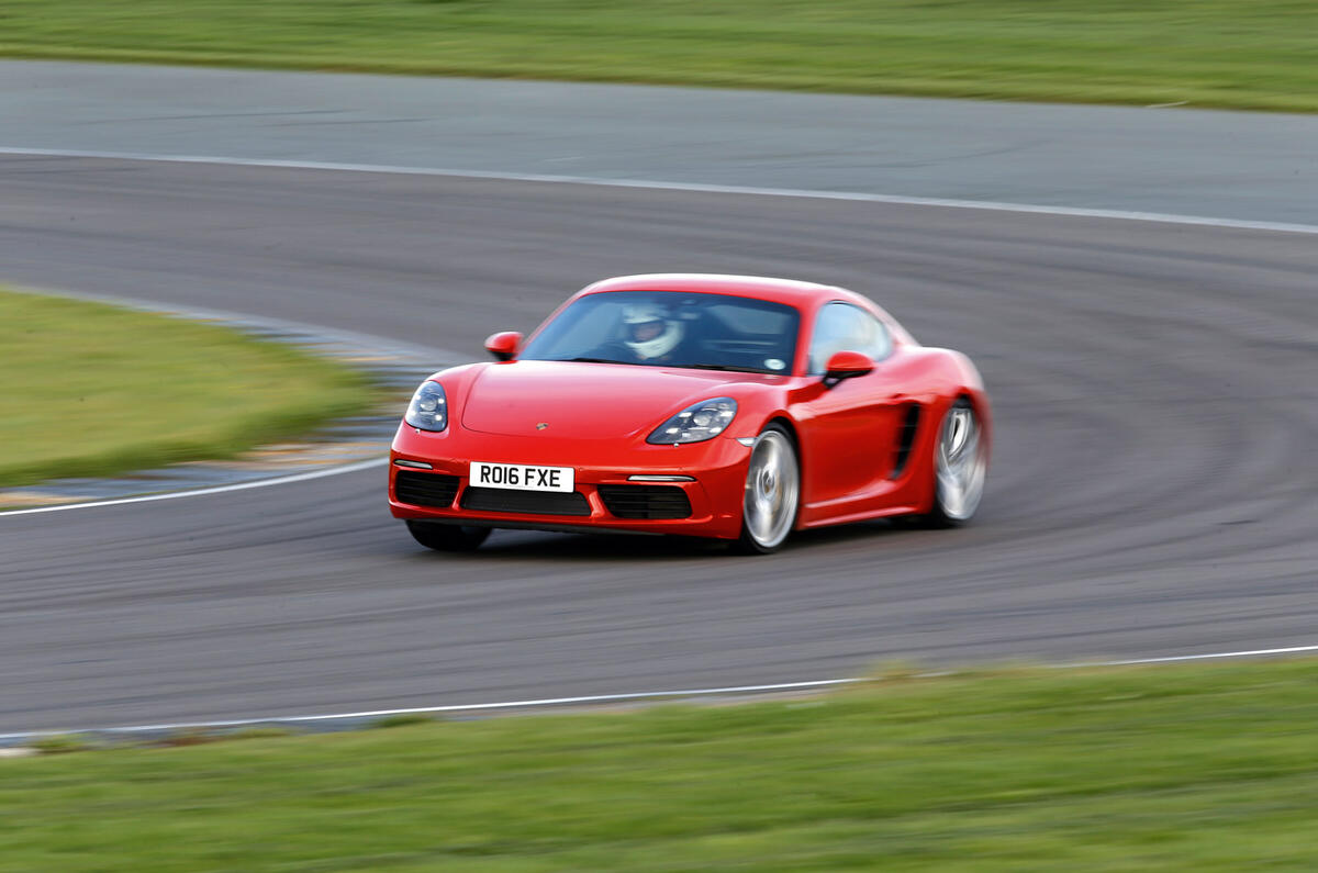 Porsche 718 2016 - tracking front Porsche 718 2016 - tracking front