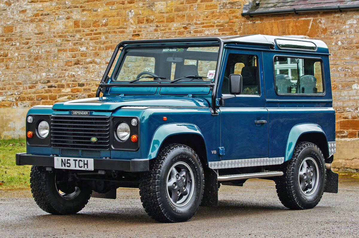 Land Rover Defender 90