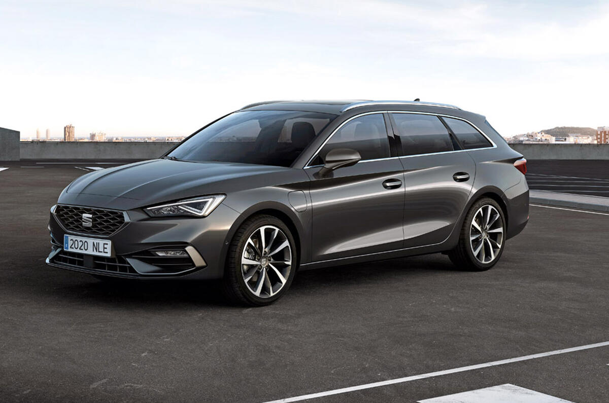 Seat Leon 2020 - estate stationary front side Seat Leon 2020 - estate stationary front side