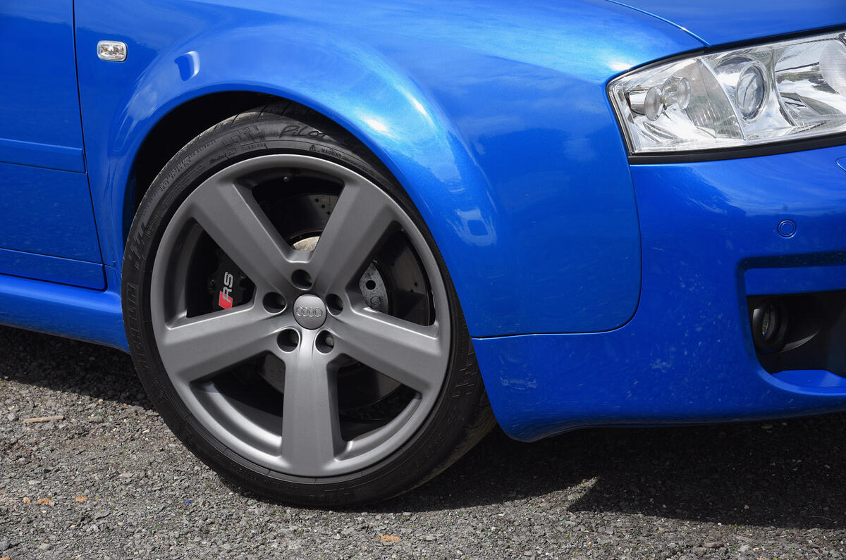 Audi RS6  Audi RS6