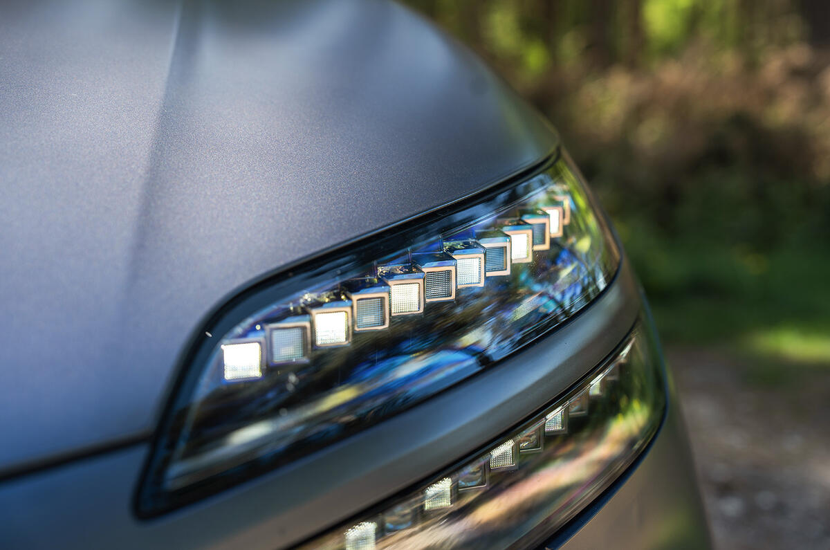 Genesis GV60