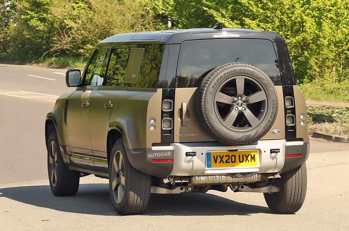 Land Rover Defender V8 - spy shot Land Rover Defender V8 - spy shot