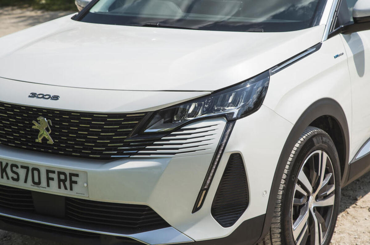 5 peugeot 3008 2021 rt headlights 5 peugeot 3008 2021 rt headlights