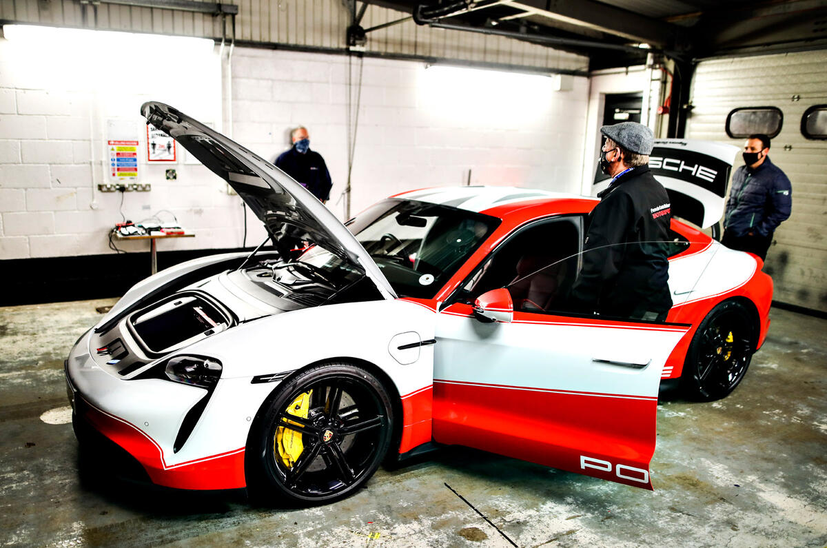 5 porsche taycan record 5 porsche taycan record