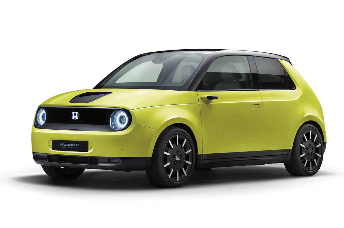 Honda e in Charge Yellow paint option Honda e in Charge Yellow