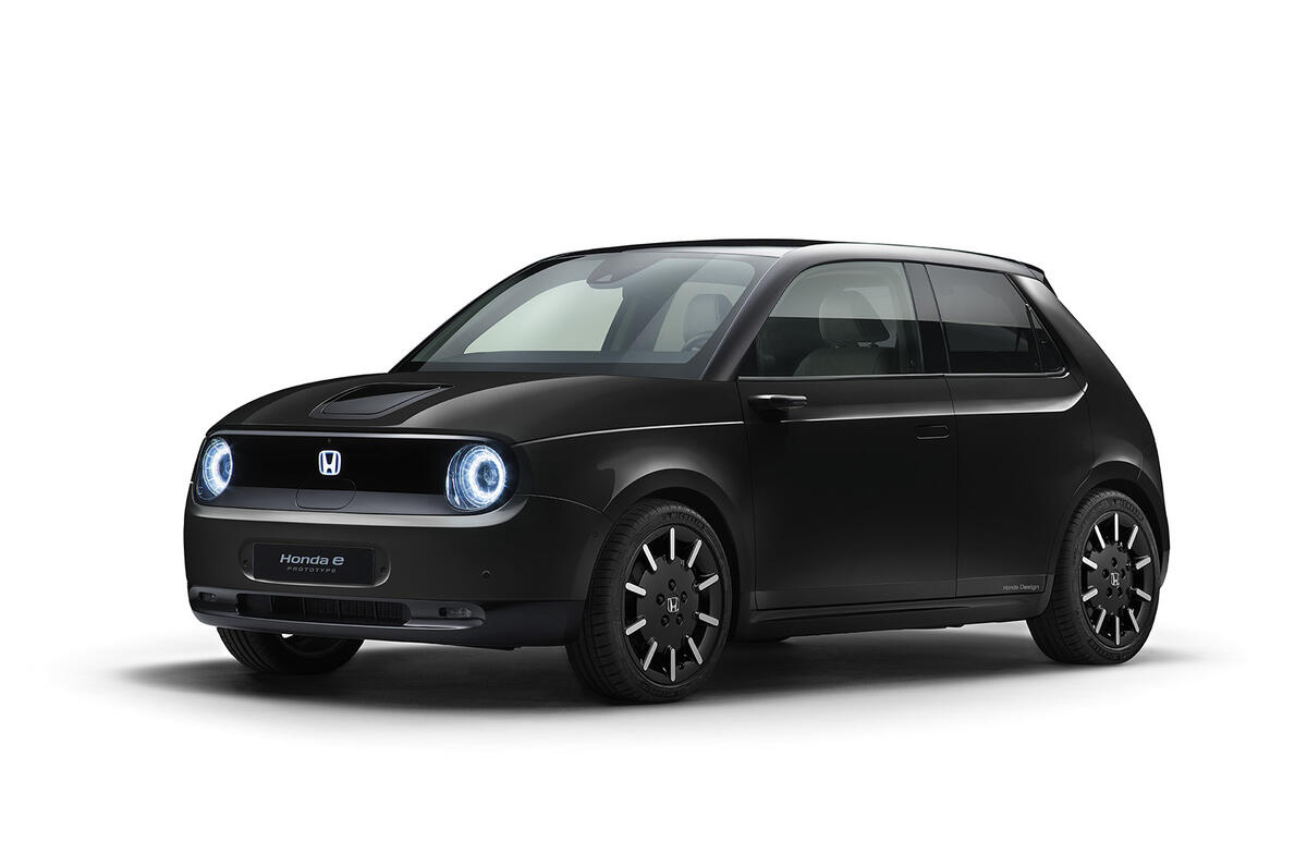 Honda E in black paint option Honda E in black