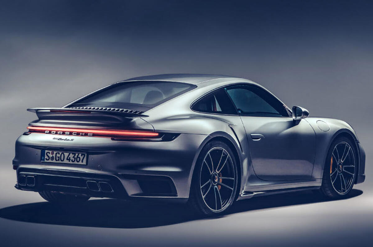 Porsche 911 Turbo S 2020 - stationary side Porsche 911 Turbo S 2020 - stationary side