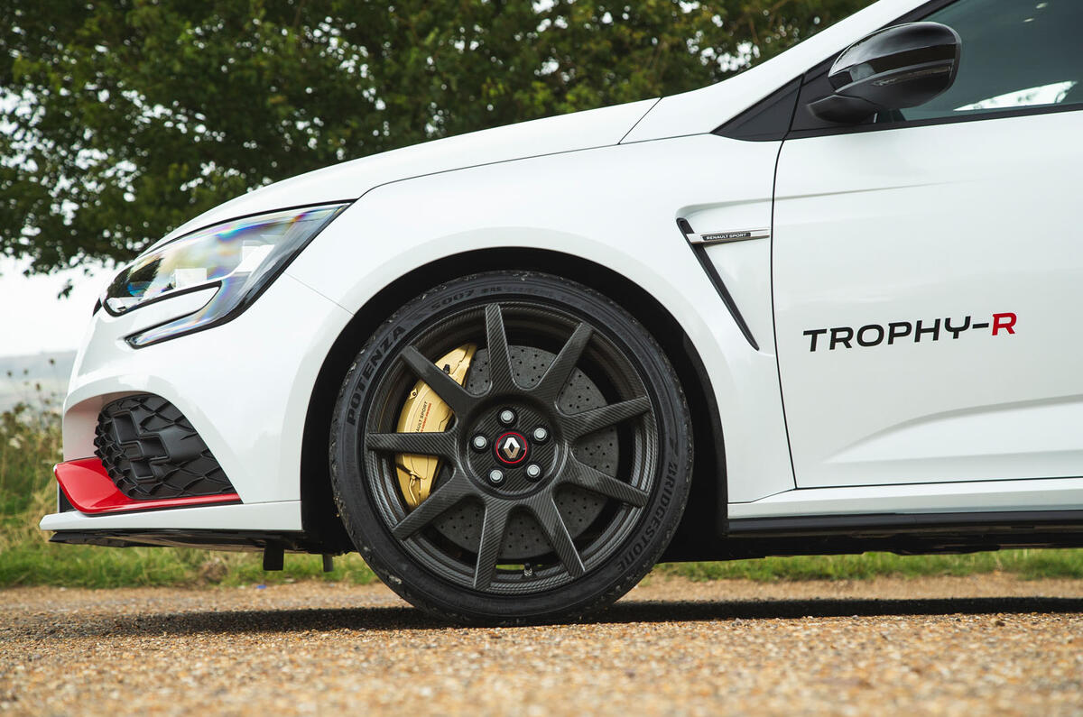 Renaultsport history picture special - Renaultsport Megane RS 300 Trophy-R alloy wheels Renaultsport history picture special - Renaultsport Megane RS 300 Trophy-R alloy wheels
