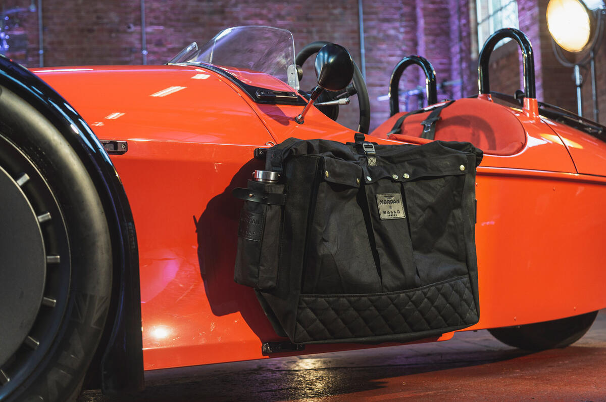 58 Morgan Super 3 Autocar images side bags 58 Morgan Super 3 Autocar images side bags