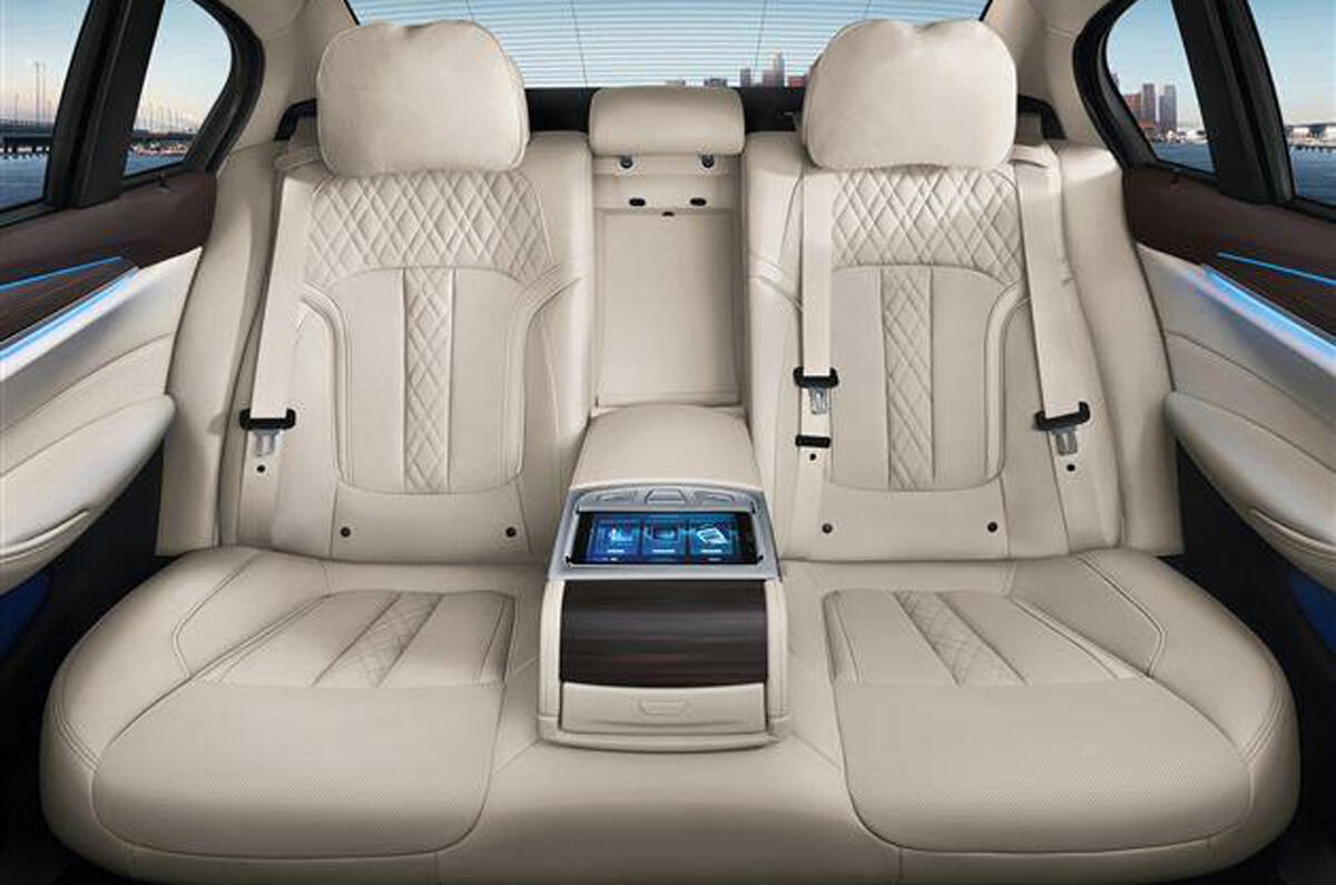 Long-wheelbase BMW 5 Series Li  rear seats