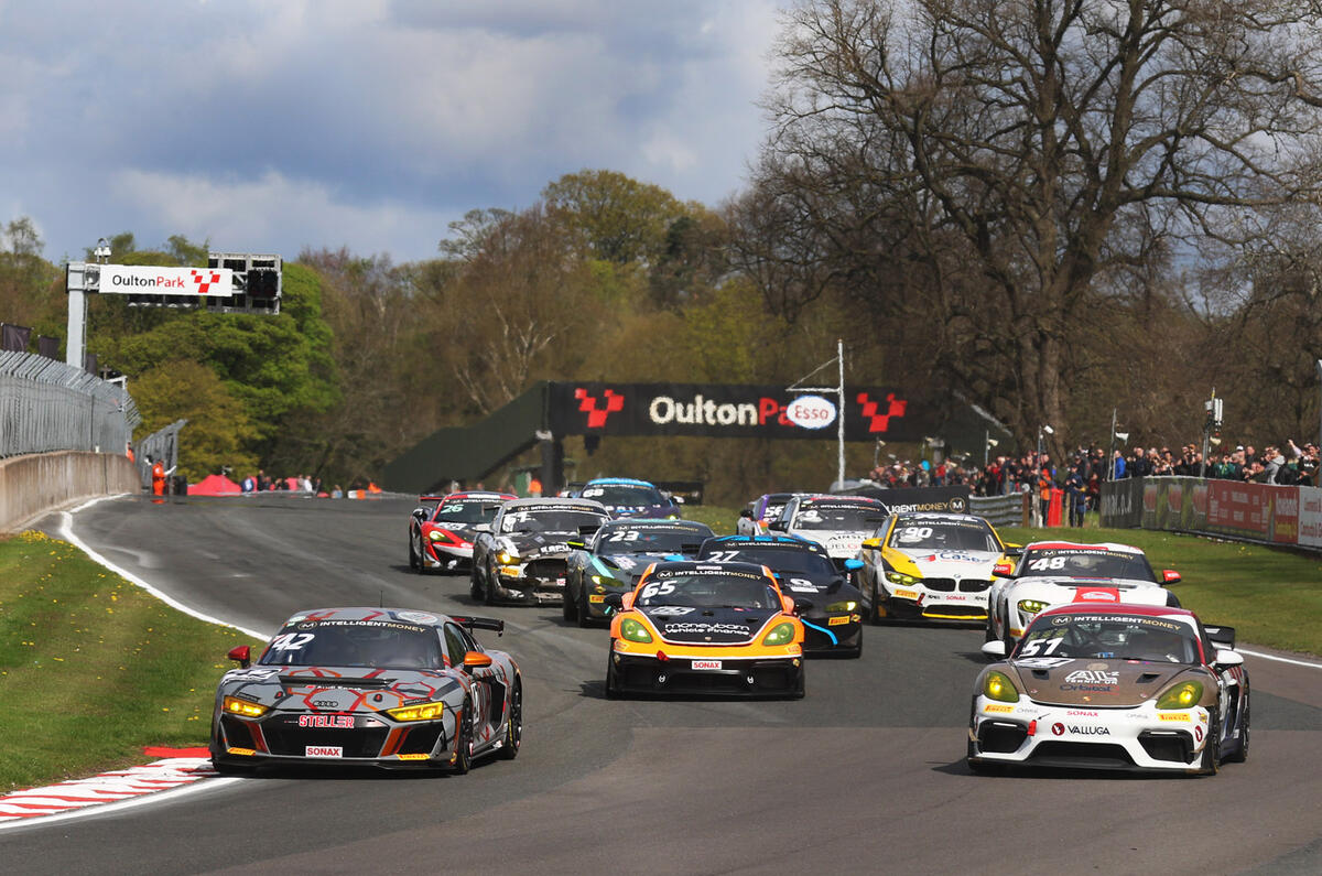 5 GT4 field 2 Jakob Ebrey SRO 5 GT4 field 2 Jakob Ebrey SRO