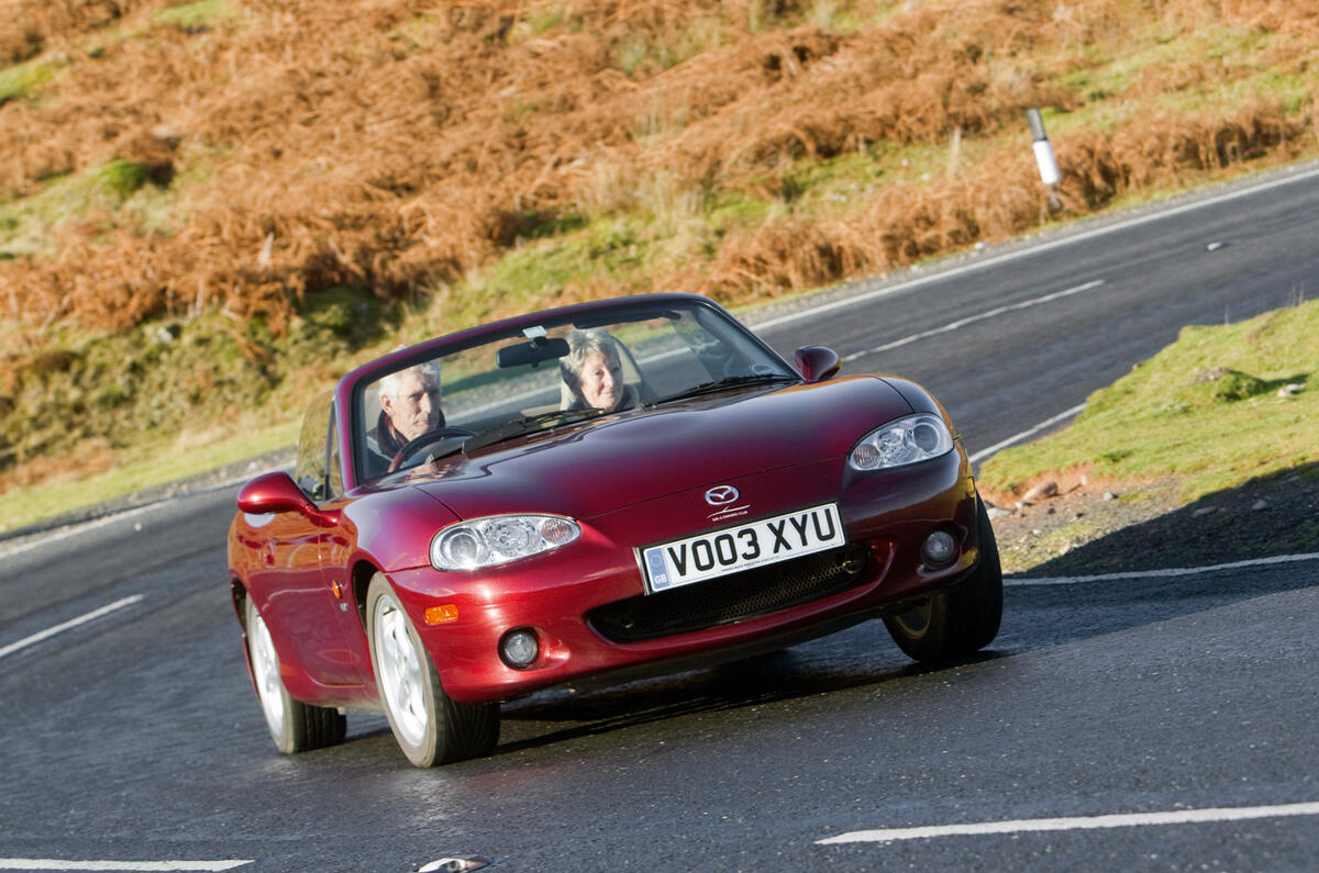 Mazda MX-5 2003 - tracking front