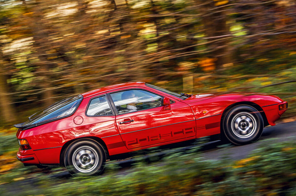 Porsche 924 2020 - tracking side 
