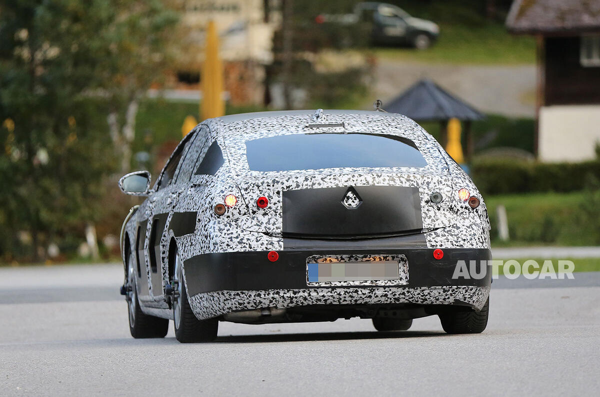 Vauxhall Insignia spy shots