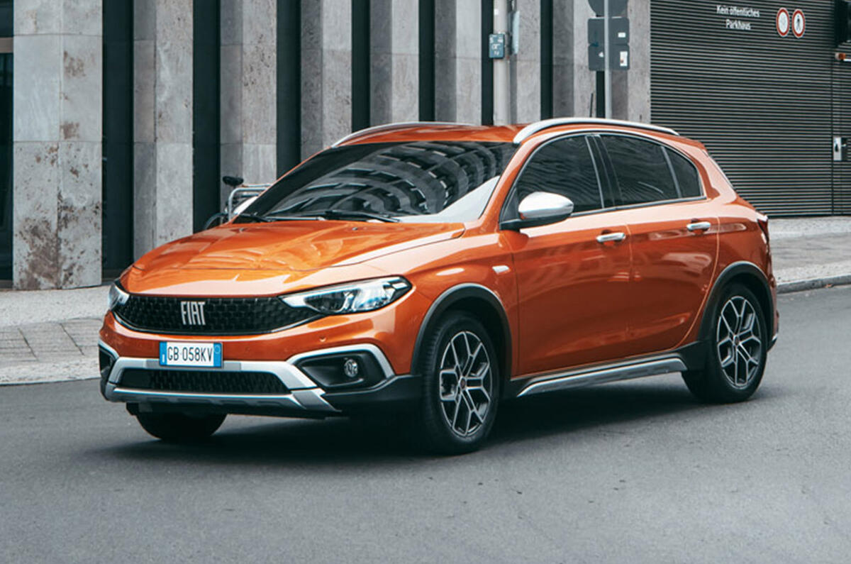 Fiat Tipo Cross - front Fiat Tipo Cross - front