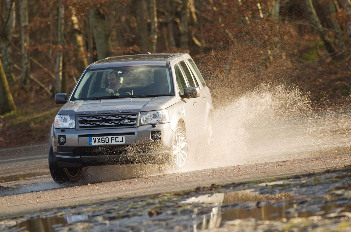 Land Rover Freelander - hero front