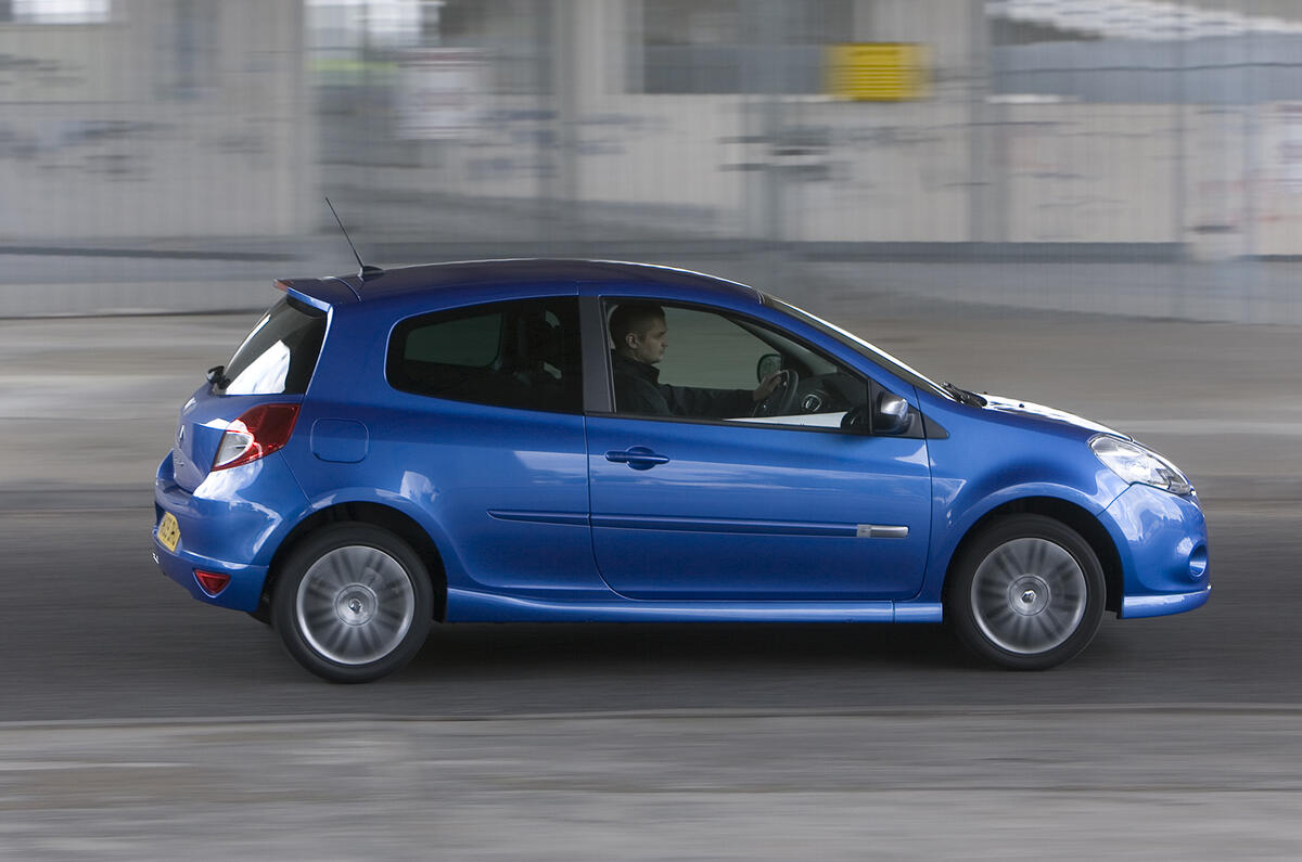 Renault Clio - side Renault Clio - side