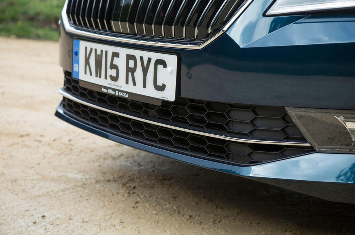 Skoda Superb - front Skoda Superb - front