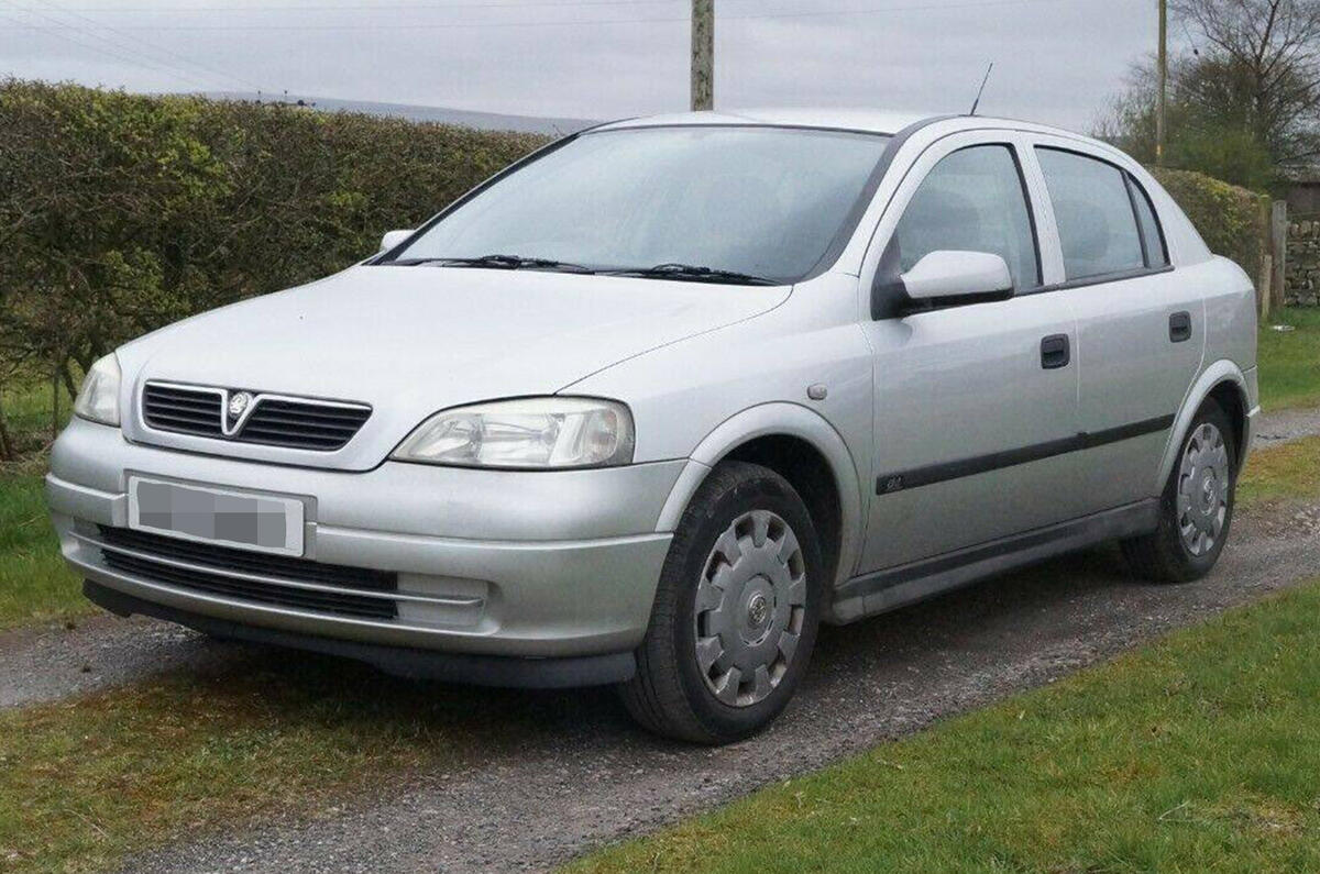 Vauxhall Astra 2002 - static front Vauxhall Astra 2002 - static front