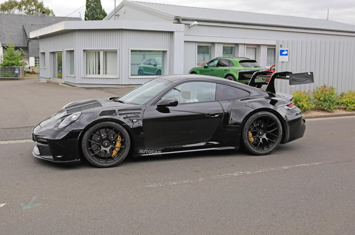Porsche 911 GT3 RS - spy shots