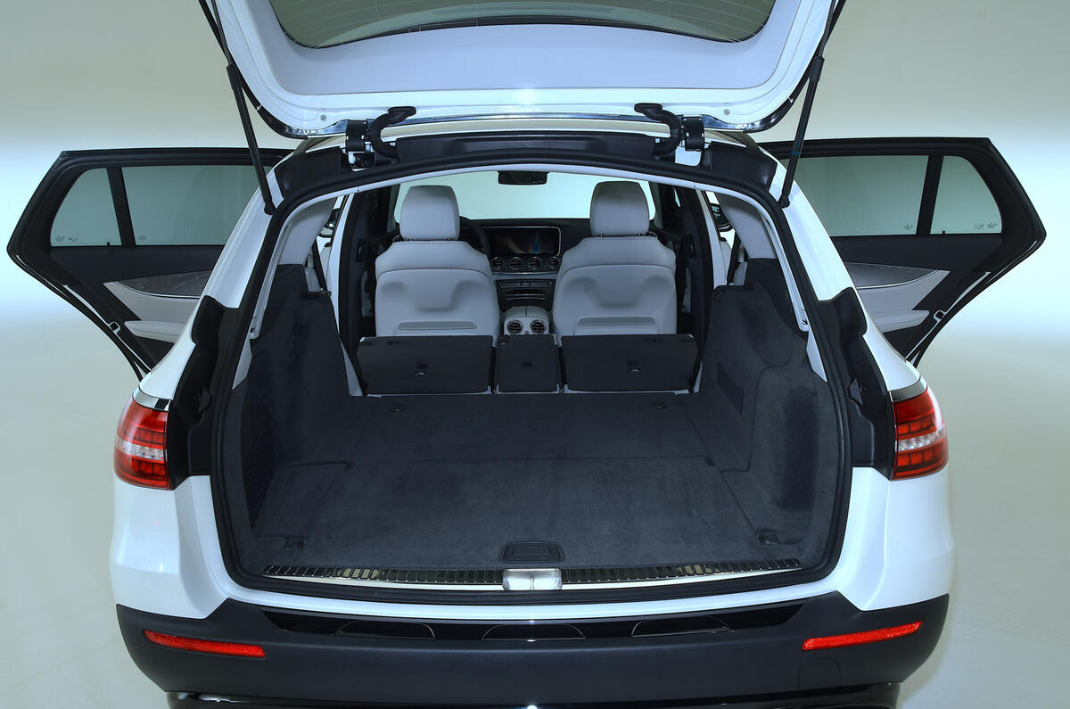 Mercedes-Benz E53 estate 2020 - boot Mercedes-Benz E53 estate 2020 - boot