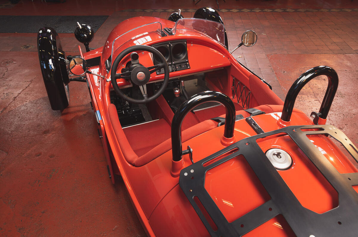 62 Morgan Super 3 Autocar images cabin