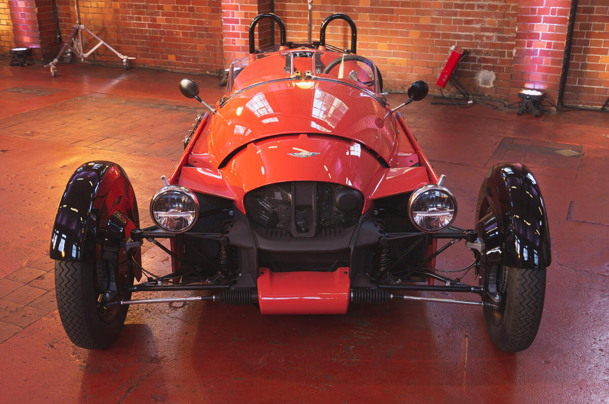 68 Morgan Super 3 Autocar images nose