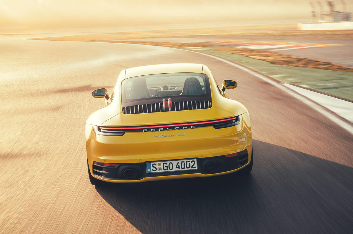 2019 Porsche 911 Carrera S track drive - track rear end