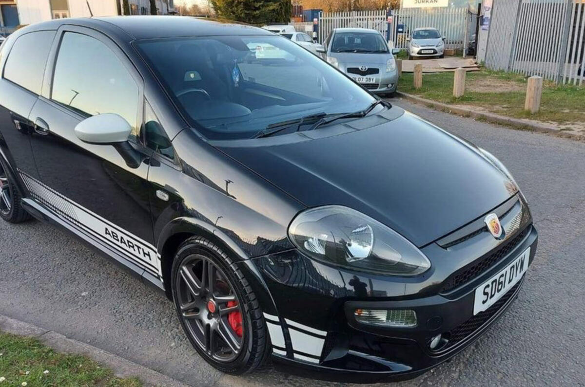 6 Abarth Punto