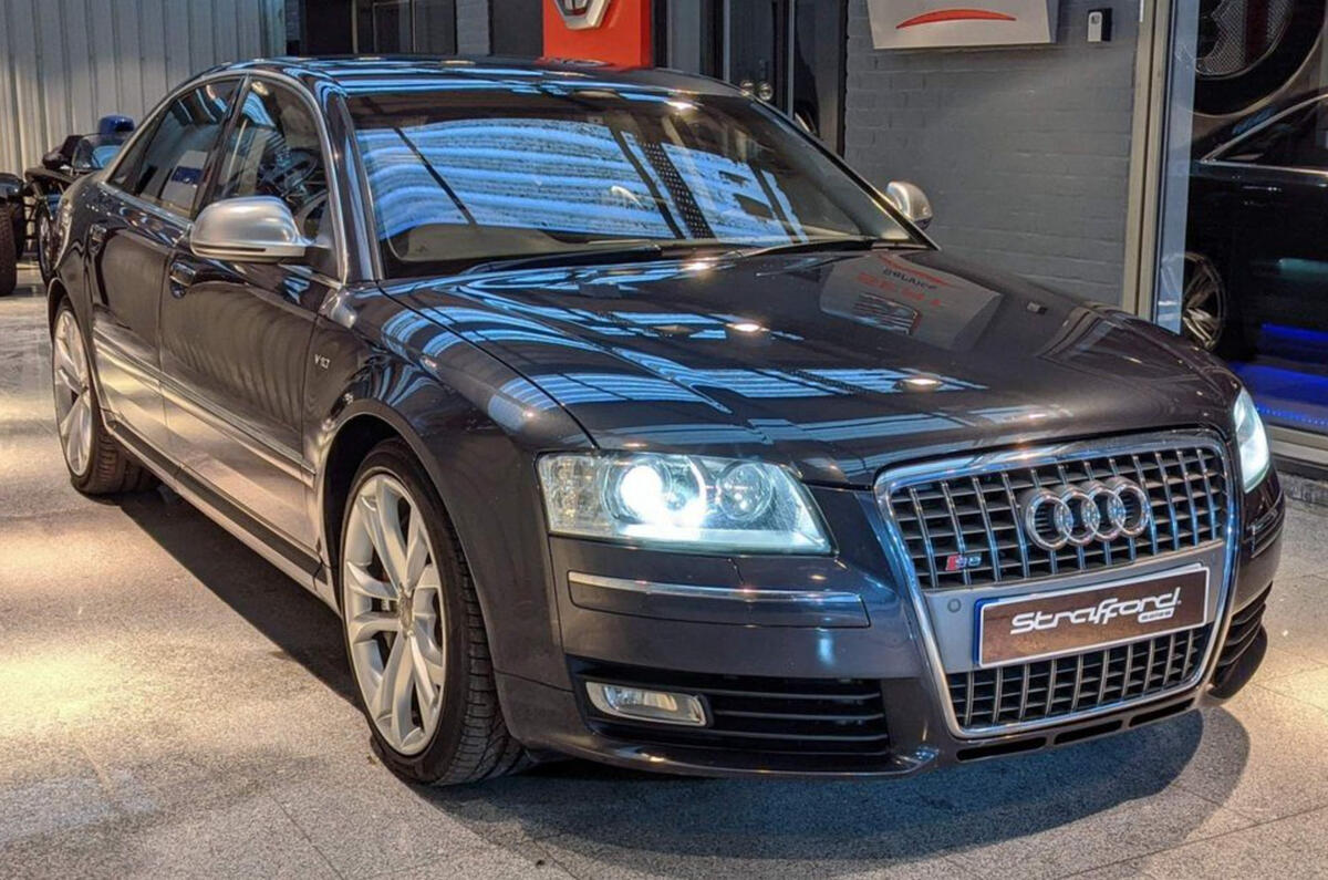 6 Audi S8 6 Audi S8