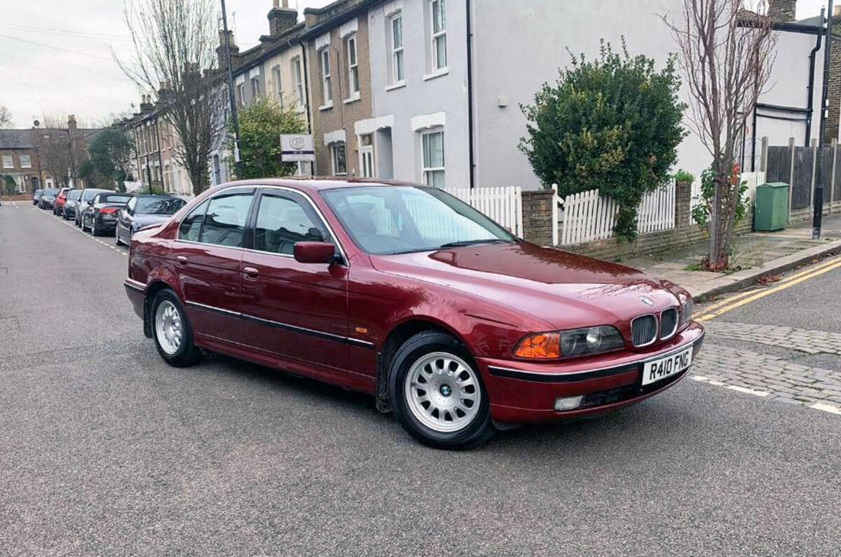 6 BMW 520i 6 BMW 520i