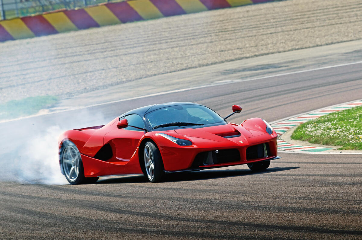 Ferrari LaFerrari - tracking front Ferrari LaFerrari - tracking front