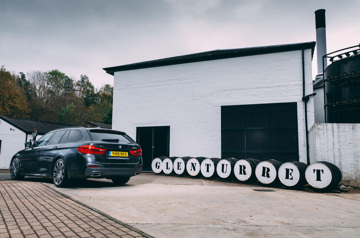Beamer and basket Beamer and basket