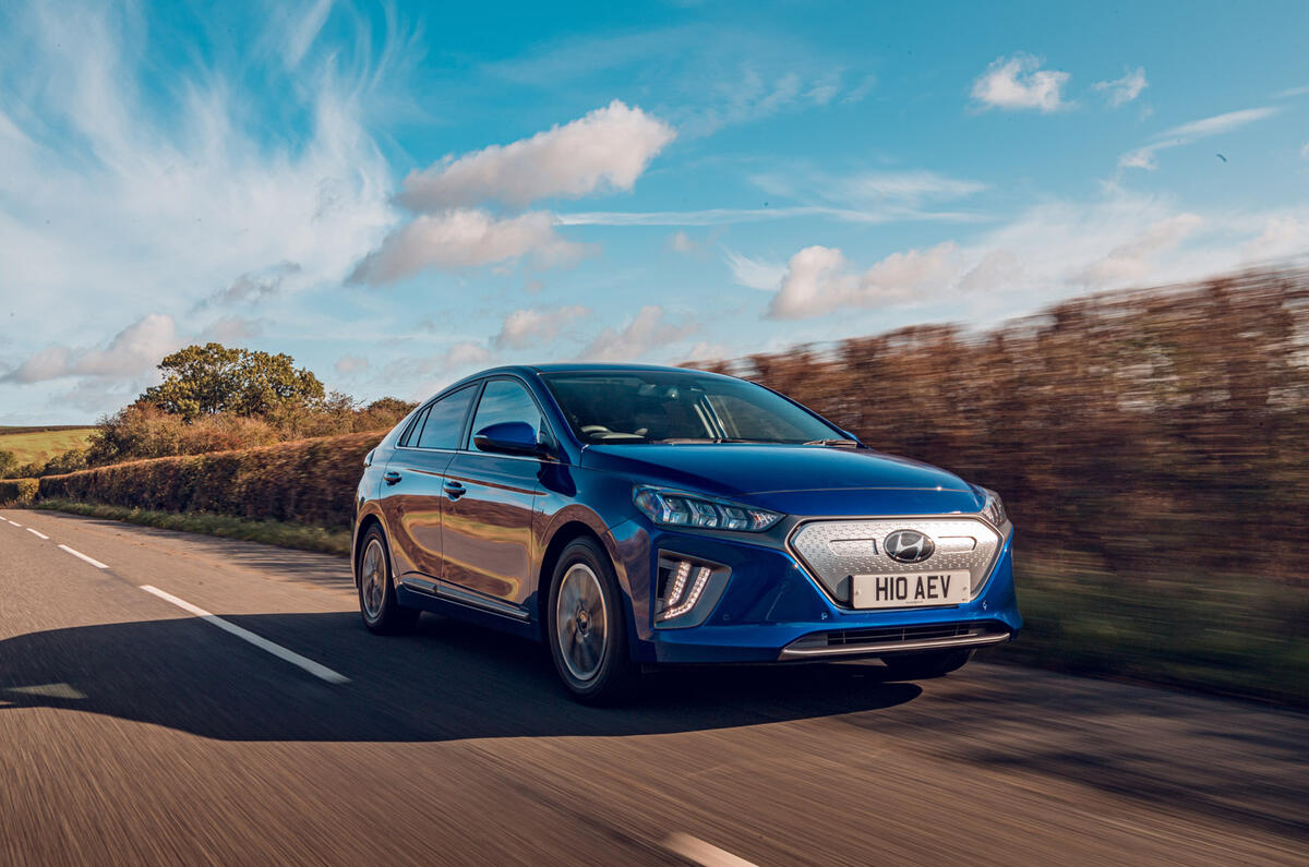 6 hyundai ioniq electric 1119 01