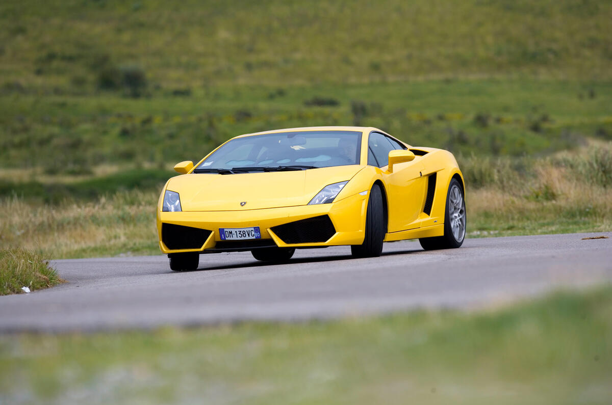 Lamborghini Gallardo LP560-4 - tracking front Lamborghini Gallardo LP560-4 - tracking front