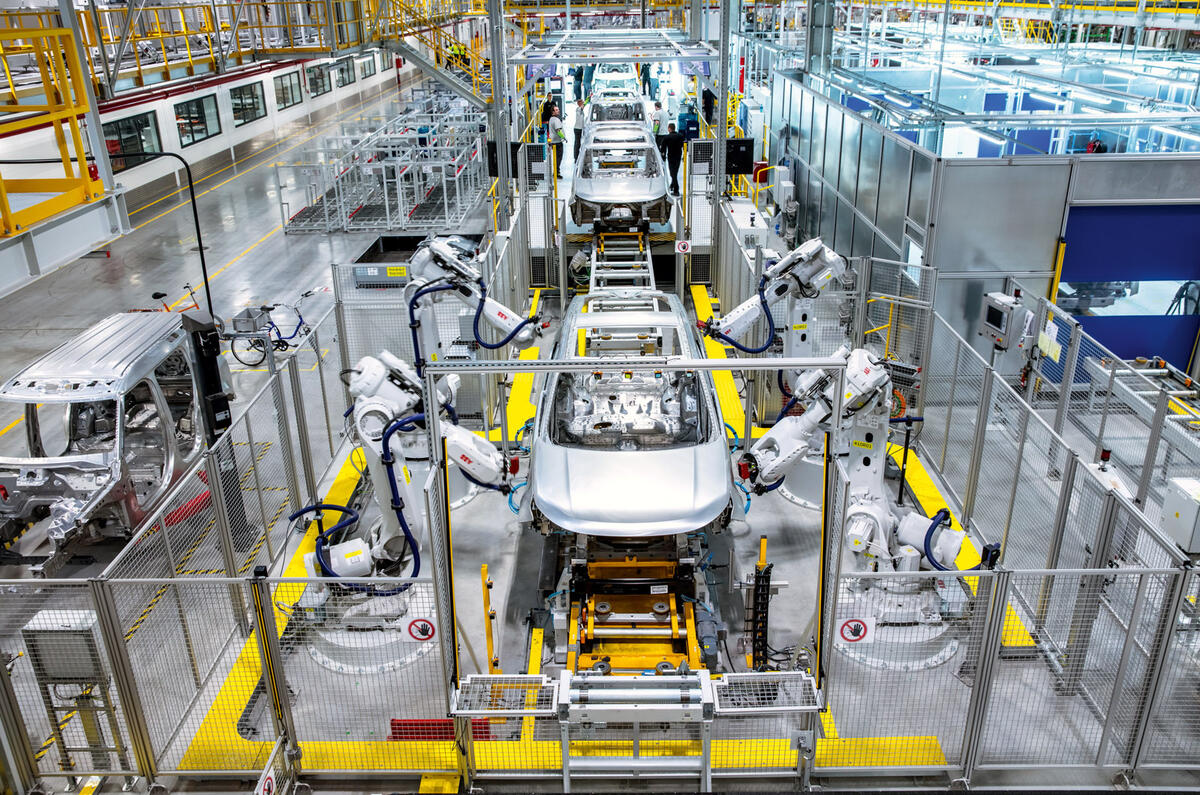 Land Rover Defender 2020 - robots Land Rover Defender 2020 - robots