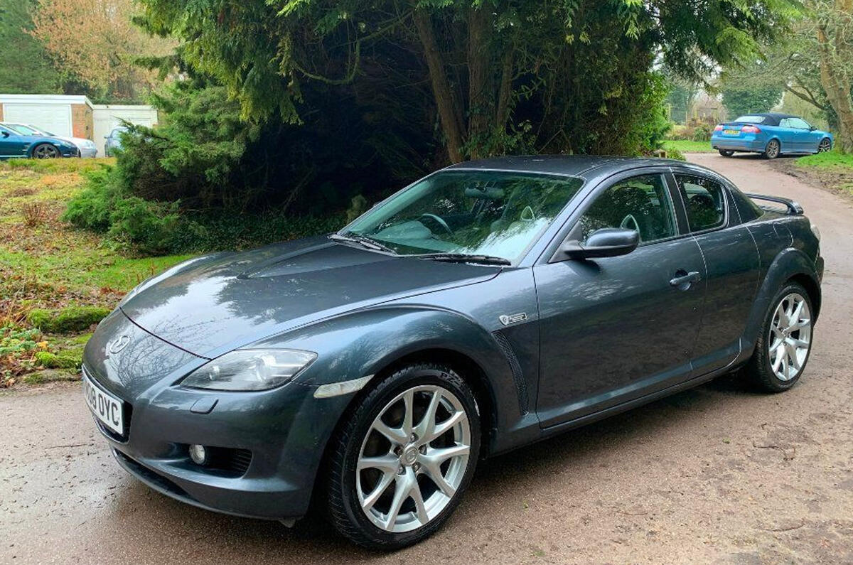 Mazda RX-8 - stationary side Mazda RX-8 - stationary side