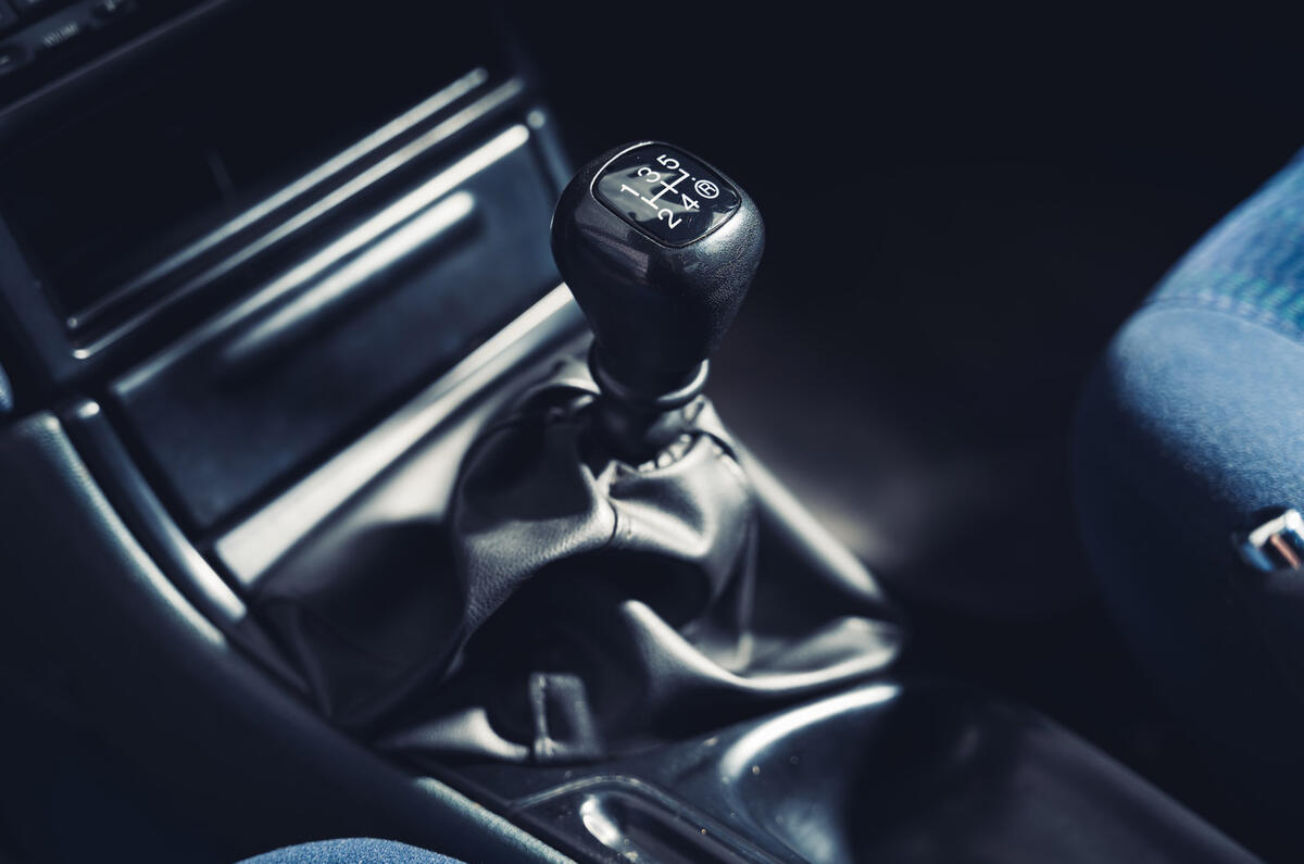 6 Mondeo Vs Mondeo 2021 22