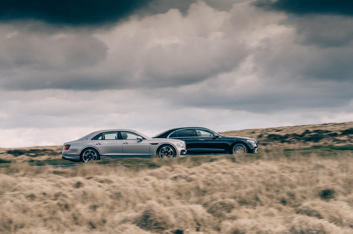 6 olg Flying Spur vs Mercedes Benz S400d 4matic 2021 6024