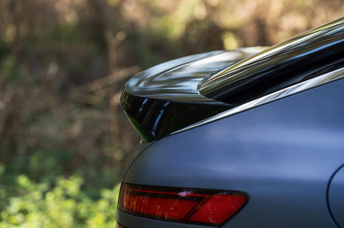 Genesis GV60