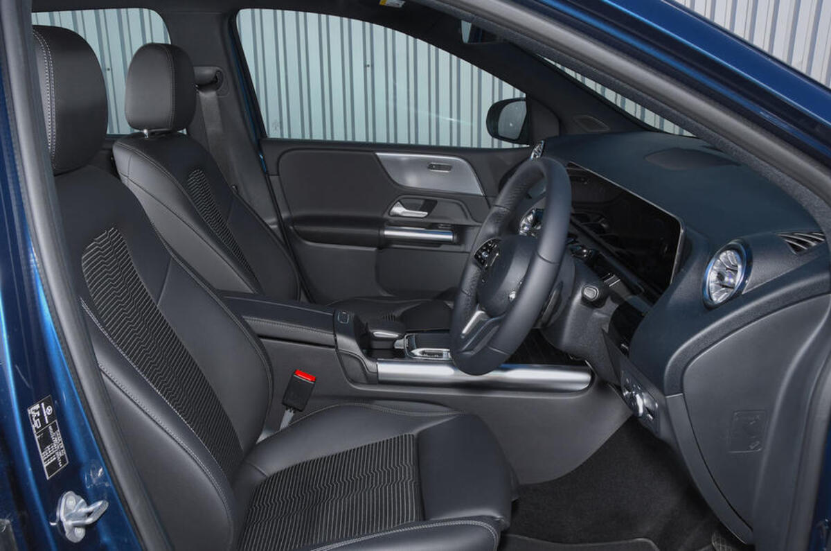7 mercedes benz b class 2019 rt review front seats 7 mercedes benz b class 2019 rt review front seats