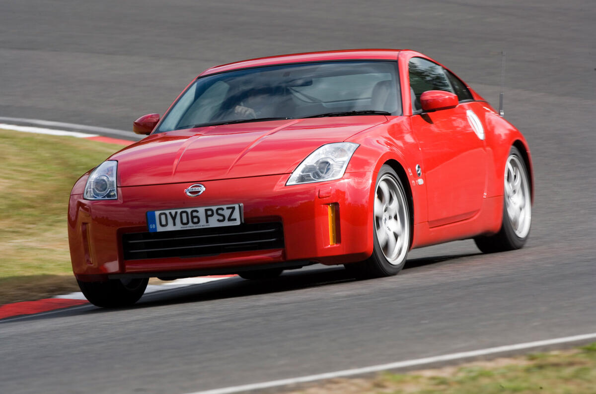 Nissan 350Z - hero front