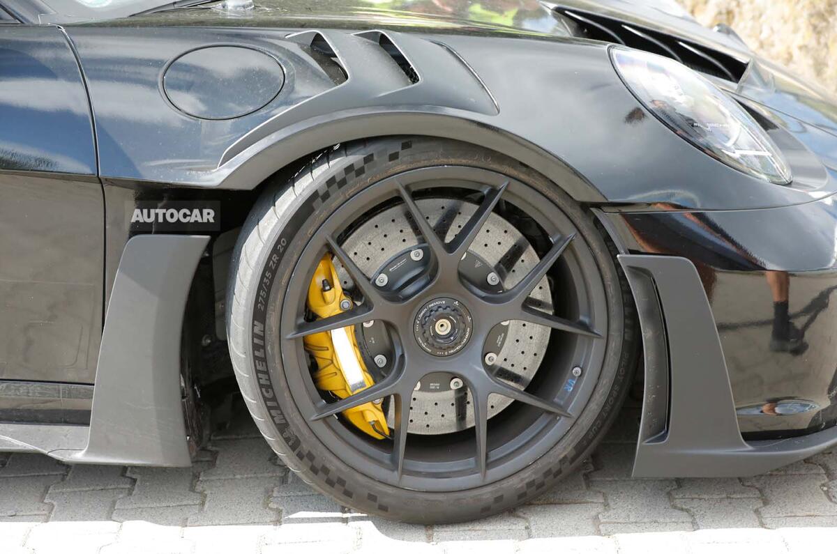 7 Porsche 911 GT3 RS 2022 wheel detail