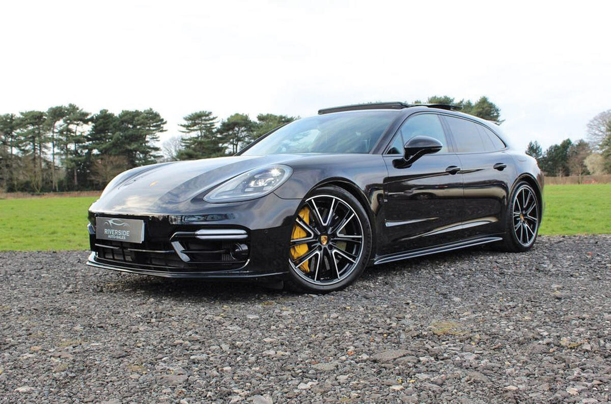 Porsche Panamera Turbo - static front Porsche Panamera Turbo - static front